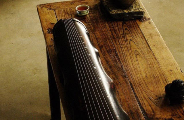 呼和浩特市古琴蕴含的传统文化，一把古琴制备出来要两年的时间